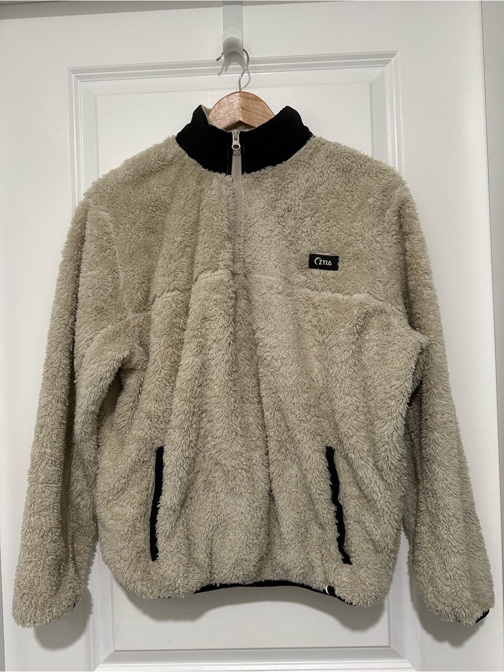 ZYIA Beige Teddy 1/4 Zip Pullover Sweater with Black Trim Outdoor Athletic